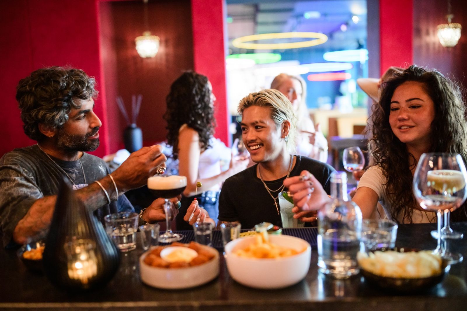 Borrel aan de bar van BRONS